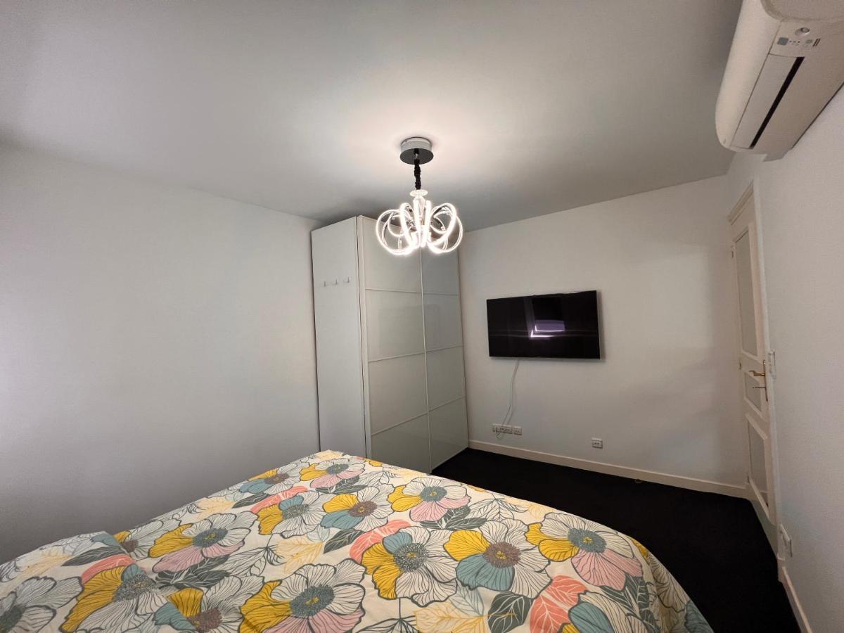 Appartement Champs-Elysees - Hala Paris Exterior photo