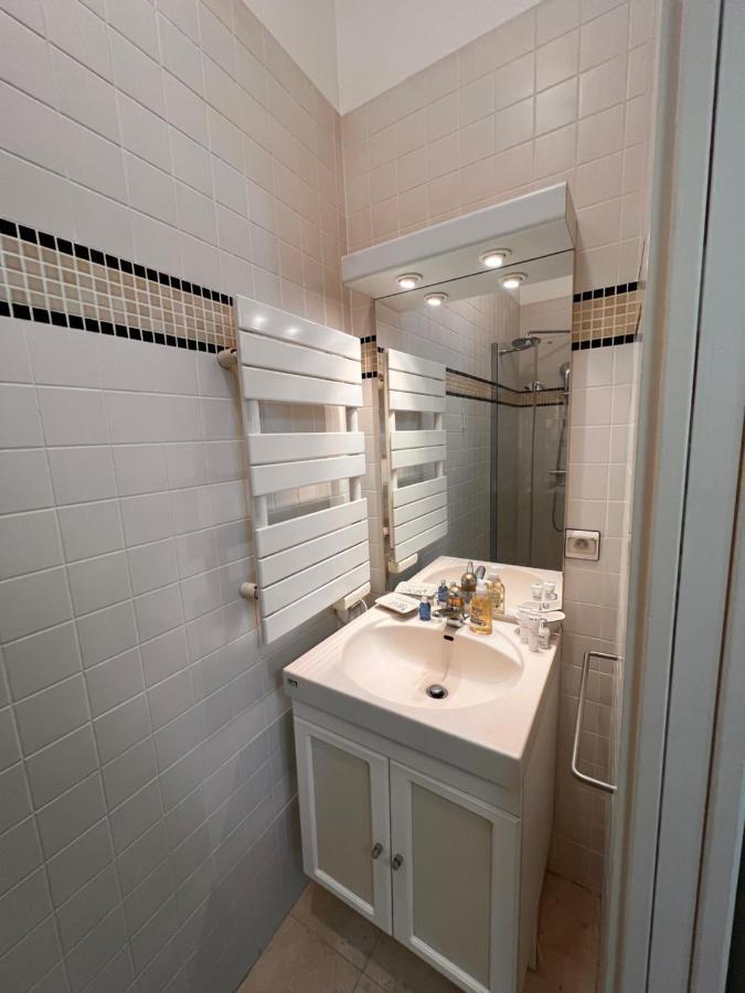 Appartement Champs-Elysees - Hala Paris Exterior photo